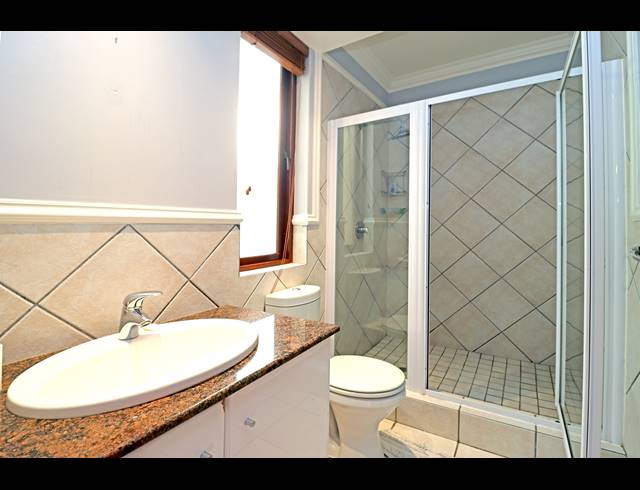 3 BEDROOM HOUSE FOR SALE IN MELROSE